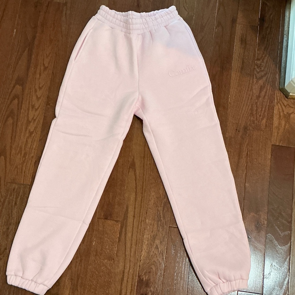 Comfrt Minimalist Sweatpants - Pale Pink - Small - Picture 4 of 8